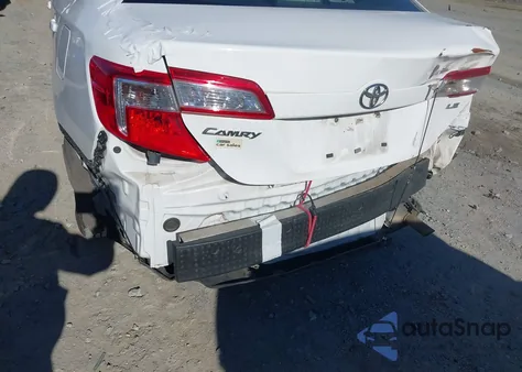 2014 Toyota Camry Le z USA, uszkodzony, nr VIN 4T1BF1FKXEU331511
